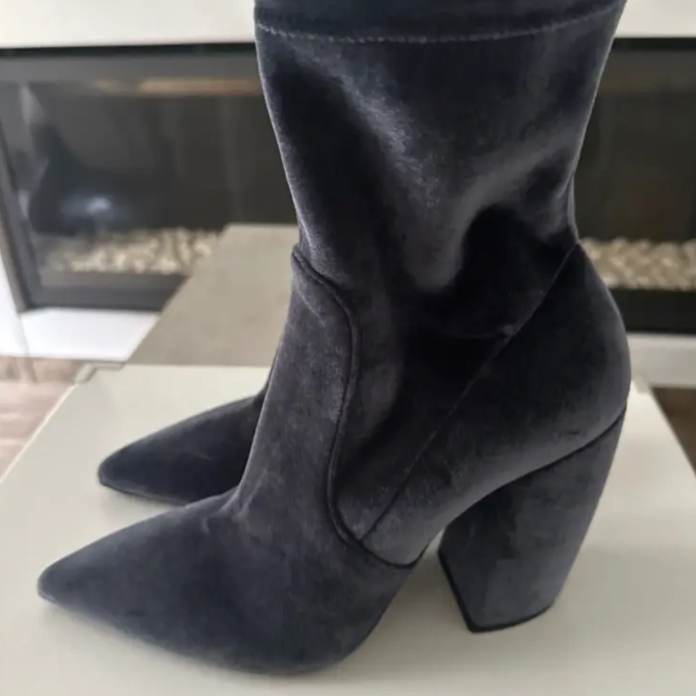 Prada Donna Velvet grey pointy booties with zipper size 37